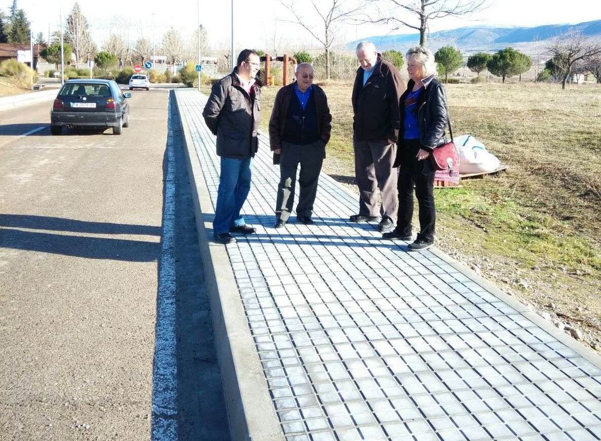 2016-01-12 Aceras en la calle Quevedo, Nueva Segovia