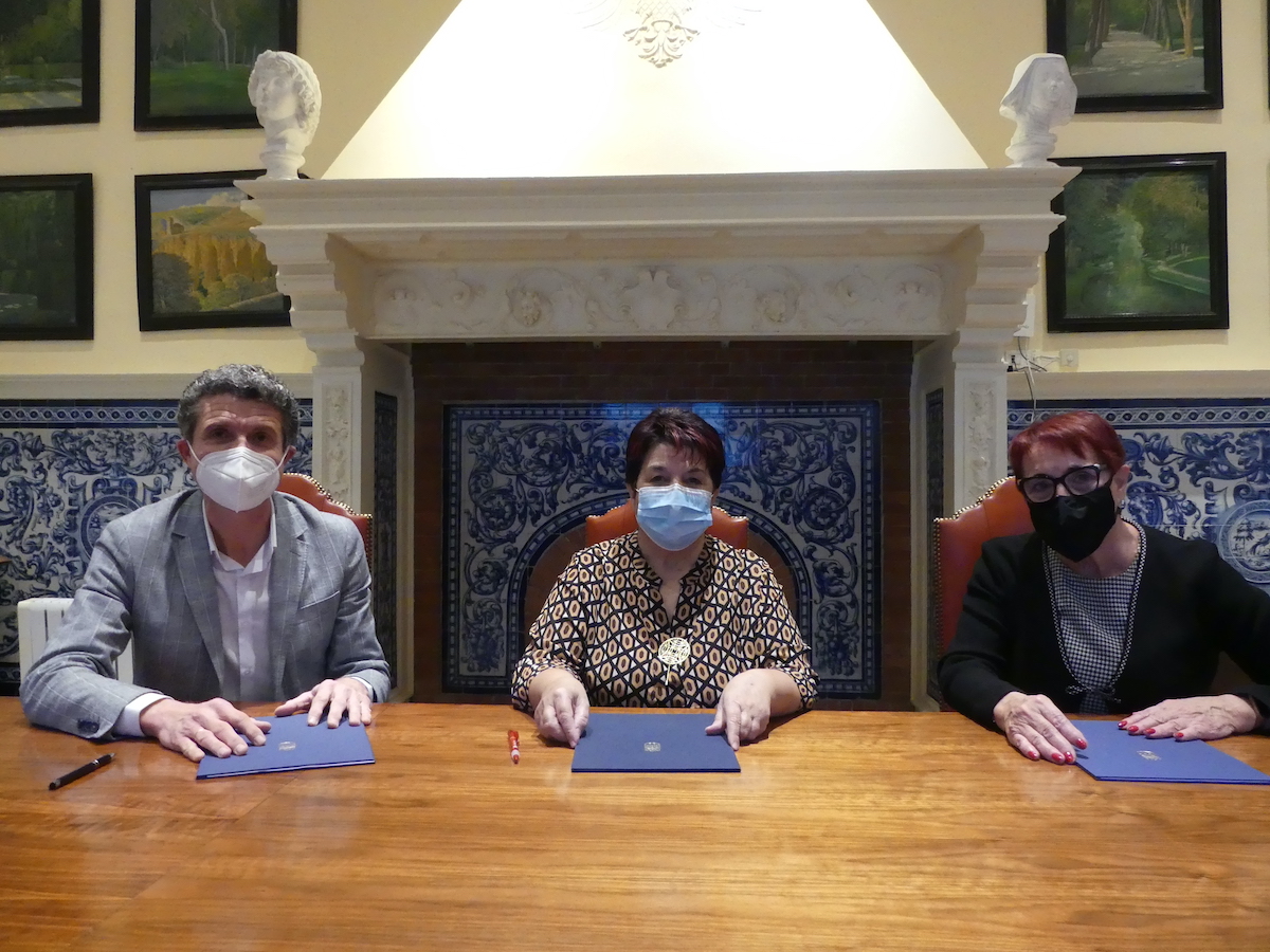 Firma de convenio con la asociación de vecinos 1 de Mayo de San José Obrero