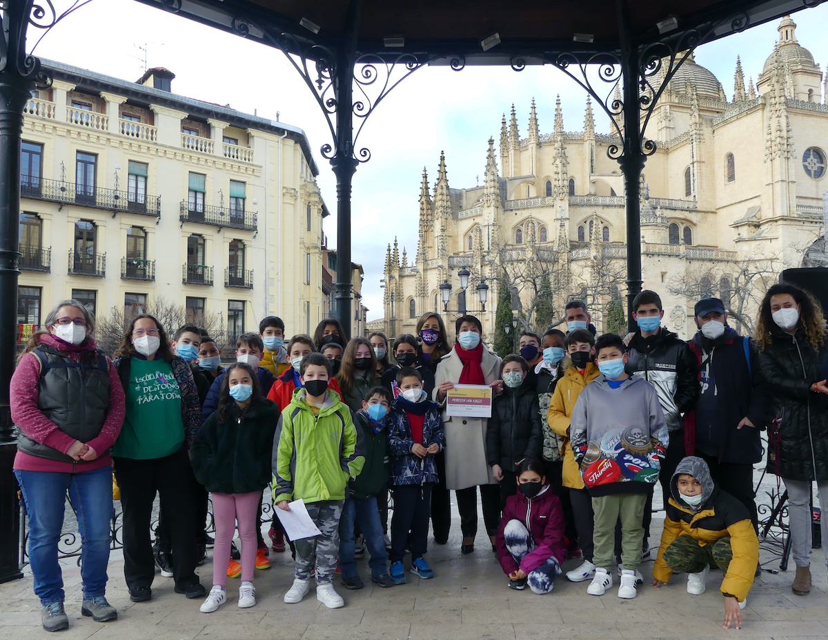 Estudio callejero femenino de Segovia