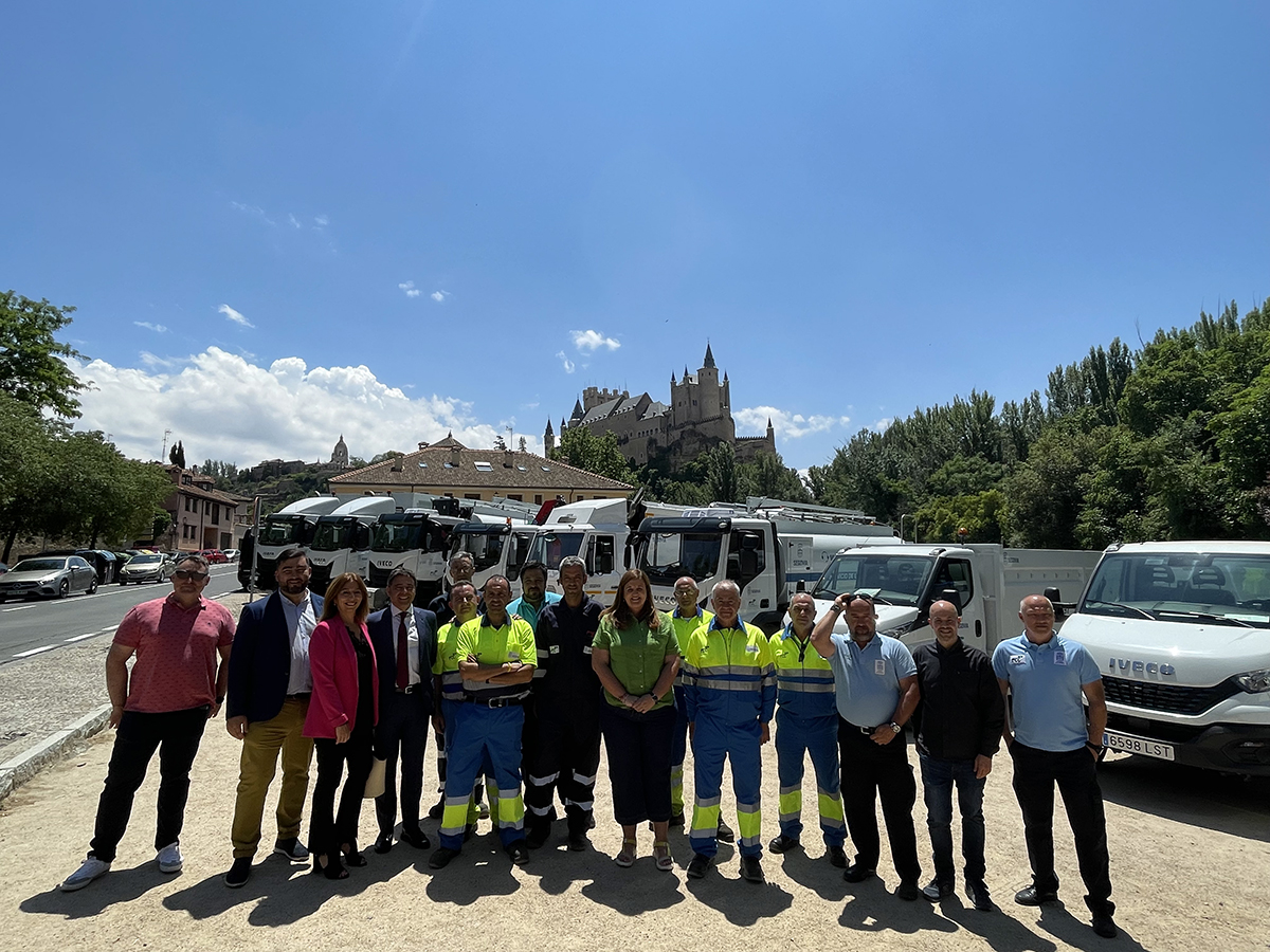 2022-06-27 Presentación vehículos de gas para la recogida de limpieza 