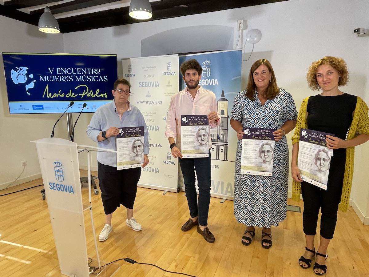 imagen concejal y alcaldesa mujeres mágicas