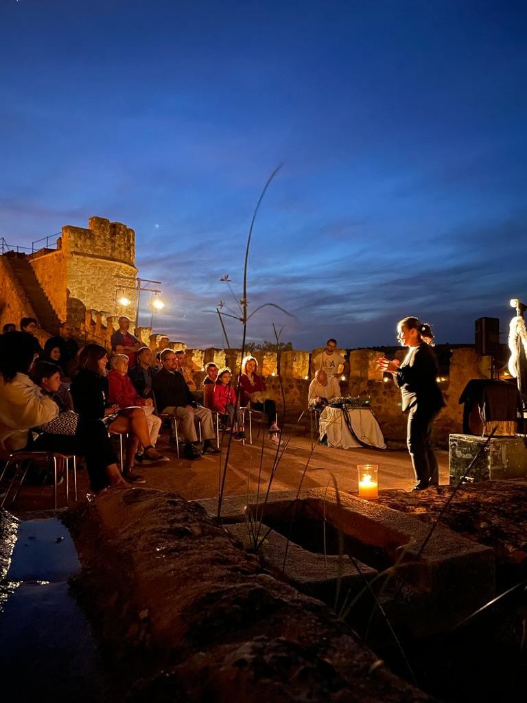 La muralla en la noche del patrimonio
