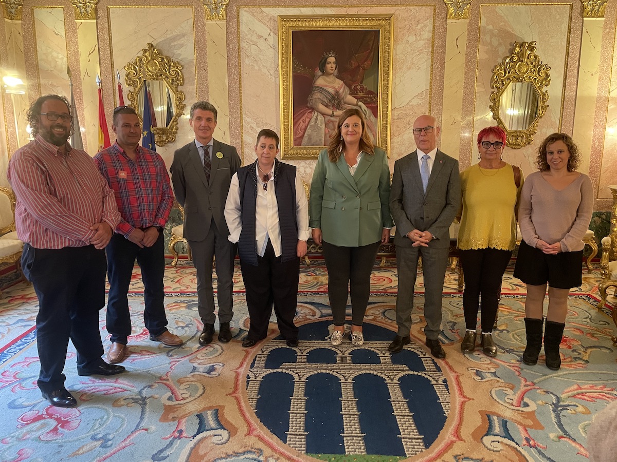 La alcaldesa recibe al Diputado del Común de Canarias