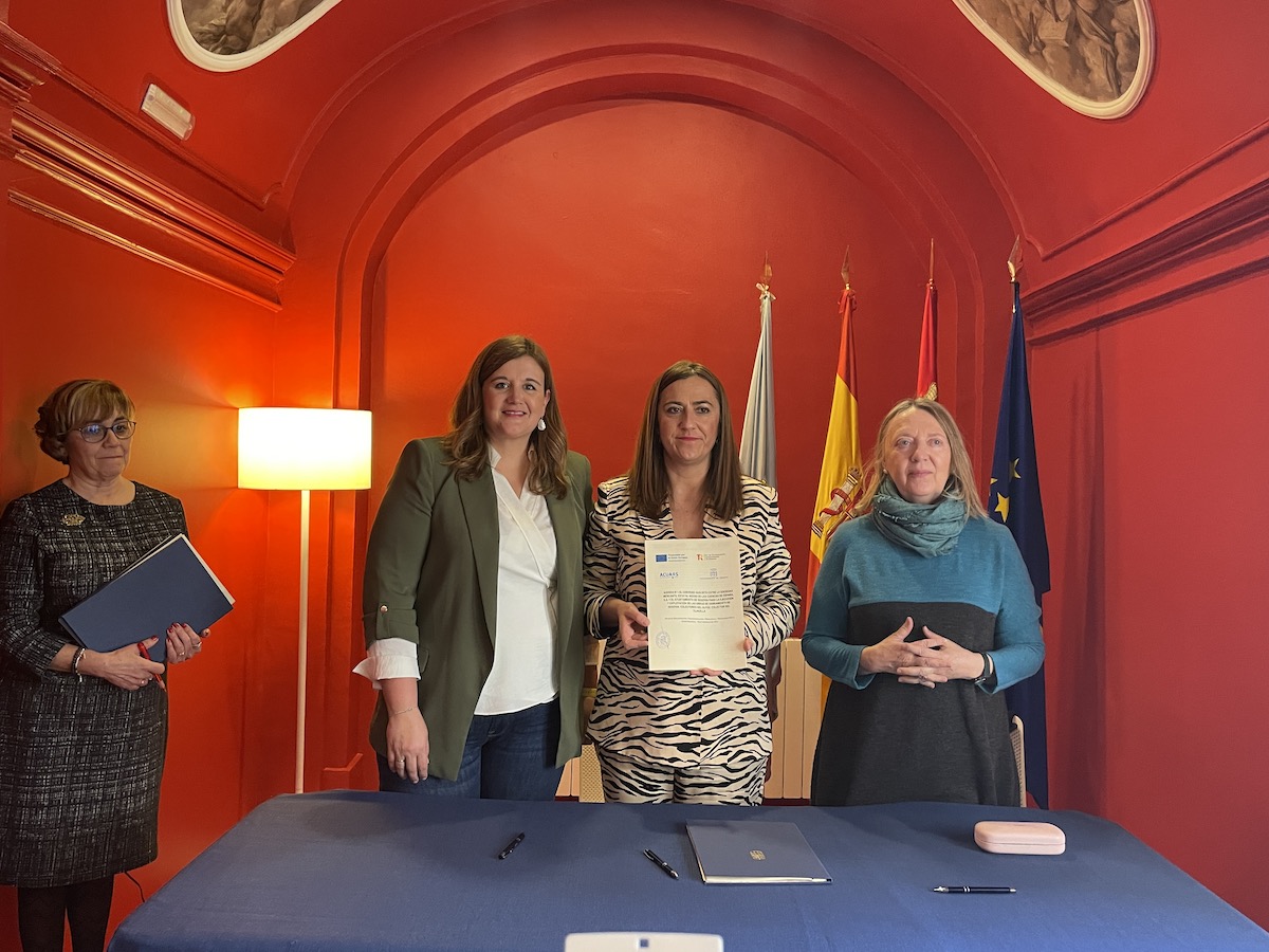 Firma adenda convenio ACUAES