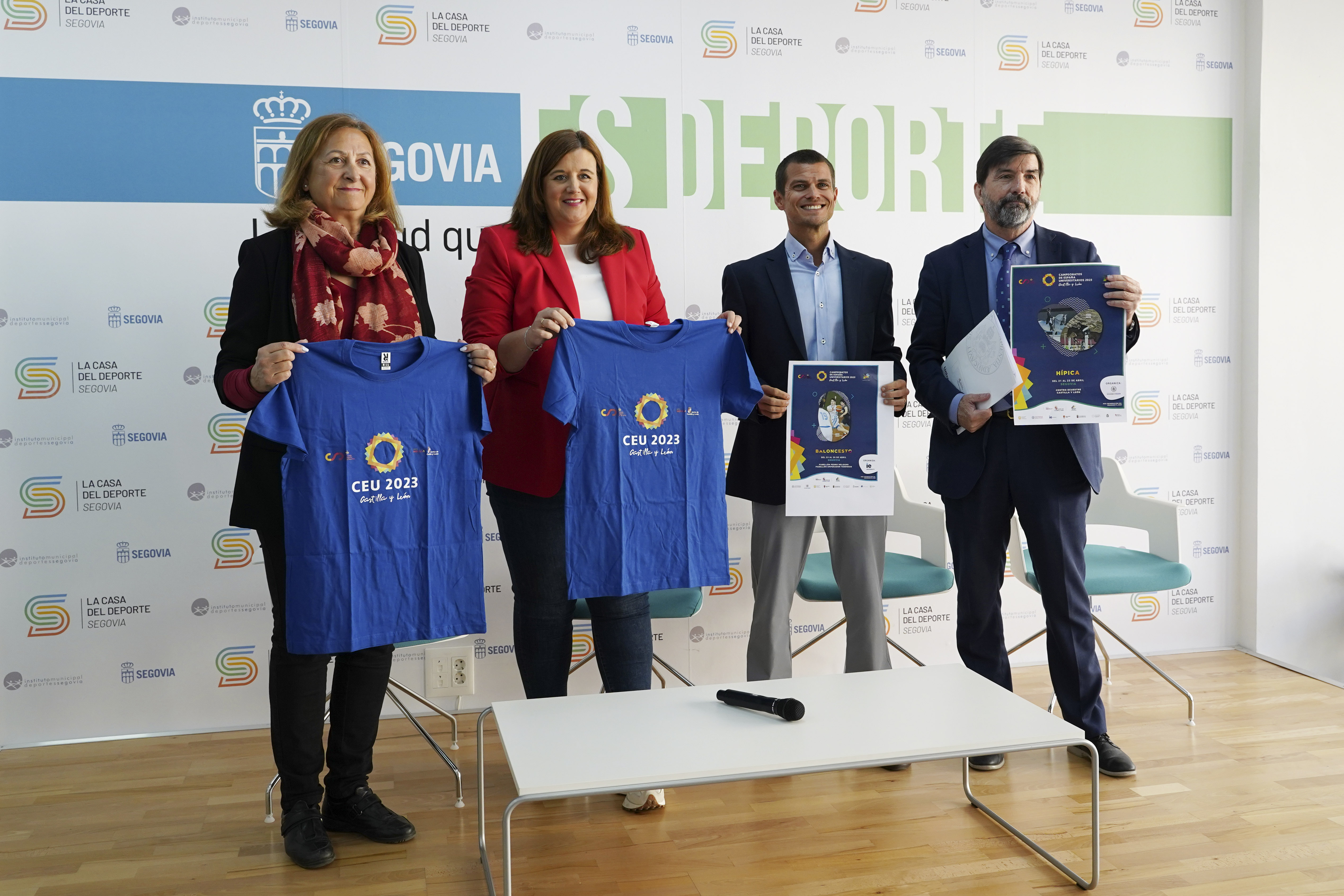 Presentación de los campeonatos de España Carteles