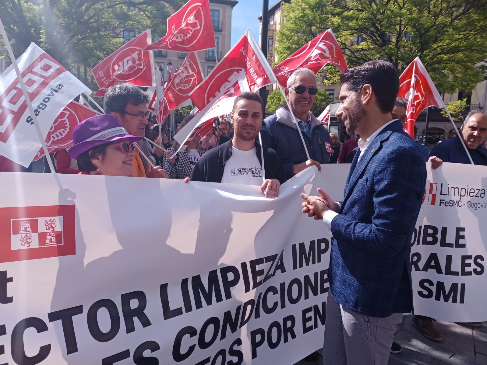 Encuentro en la protesta de los sindicatos de limpieza de edificios
