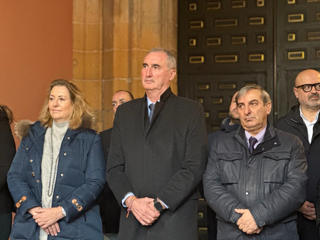 El Alcalde, la Concejala de Turismo e Innovación y el Delegado Territorial de la Junta de Castilla y León en el acto del  Isabel la Católica 