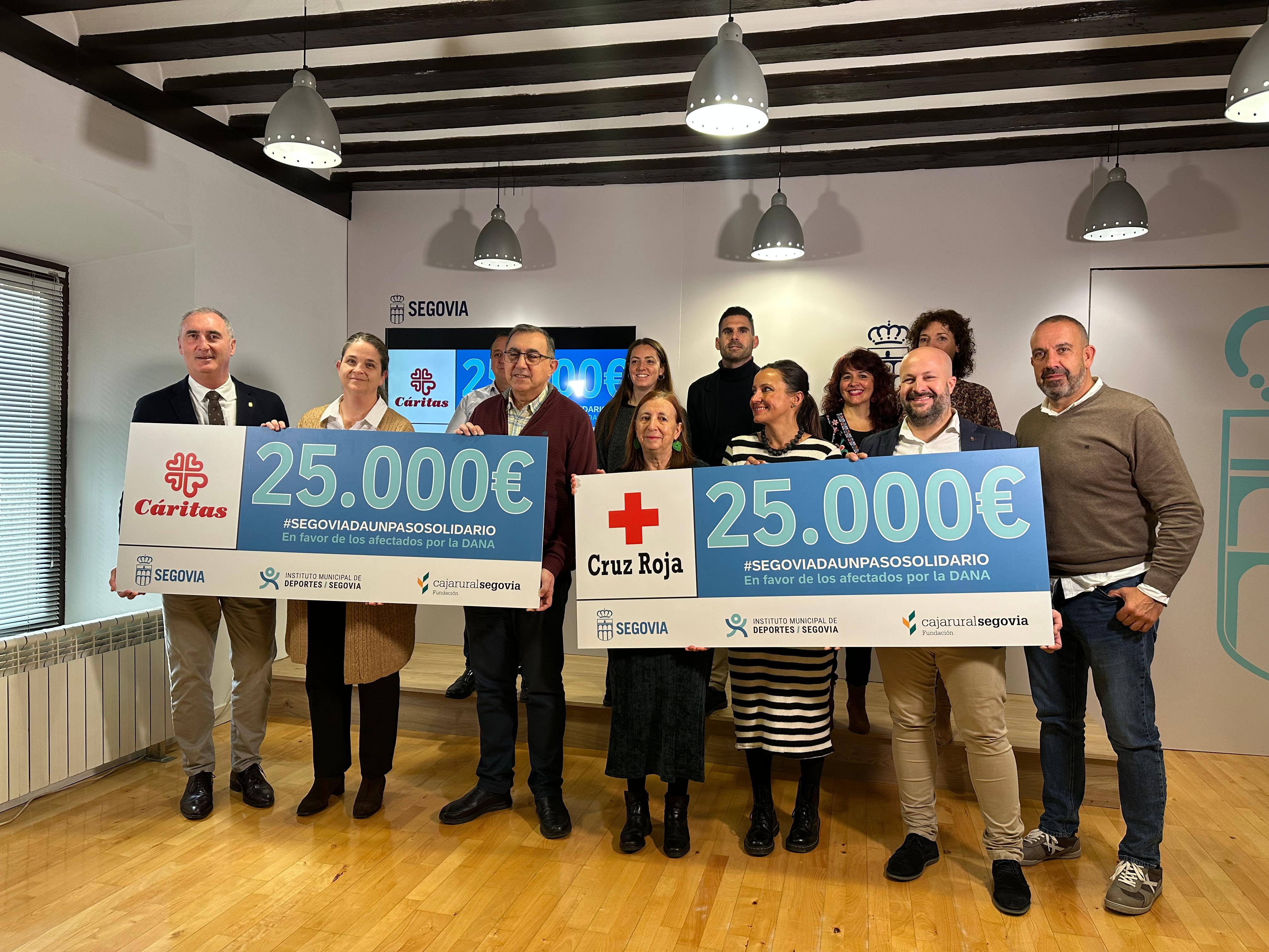 Entrega recaudación solidaria.