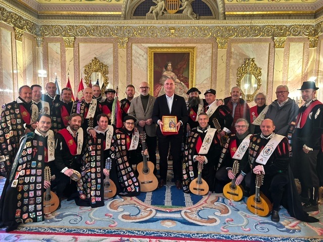 Recepción a la Tuna de Magisterio de Segovia 