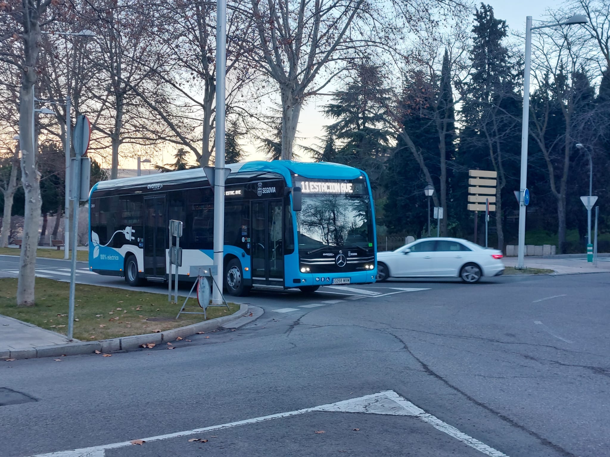 Primer autobús eléctrico en funcionamiento