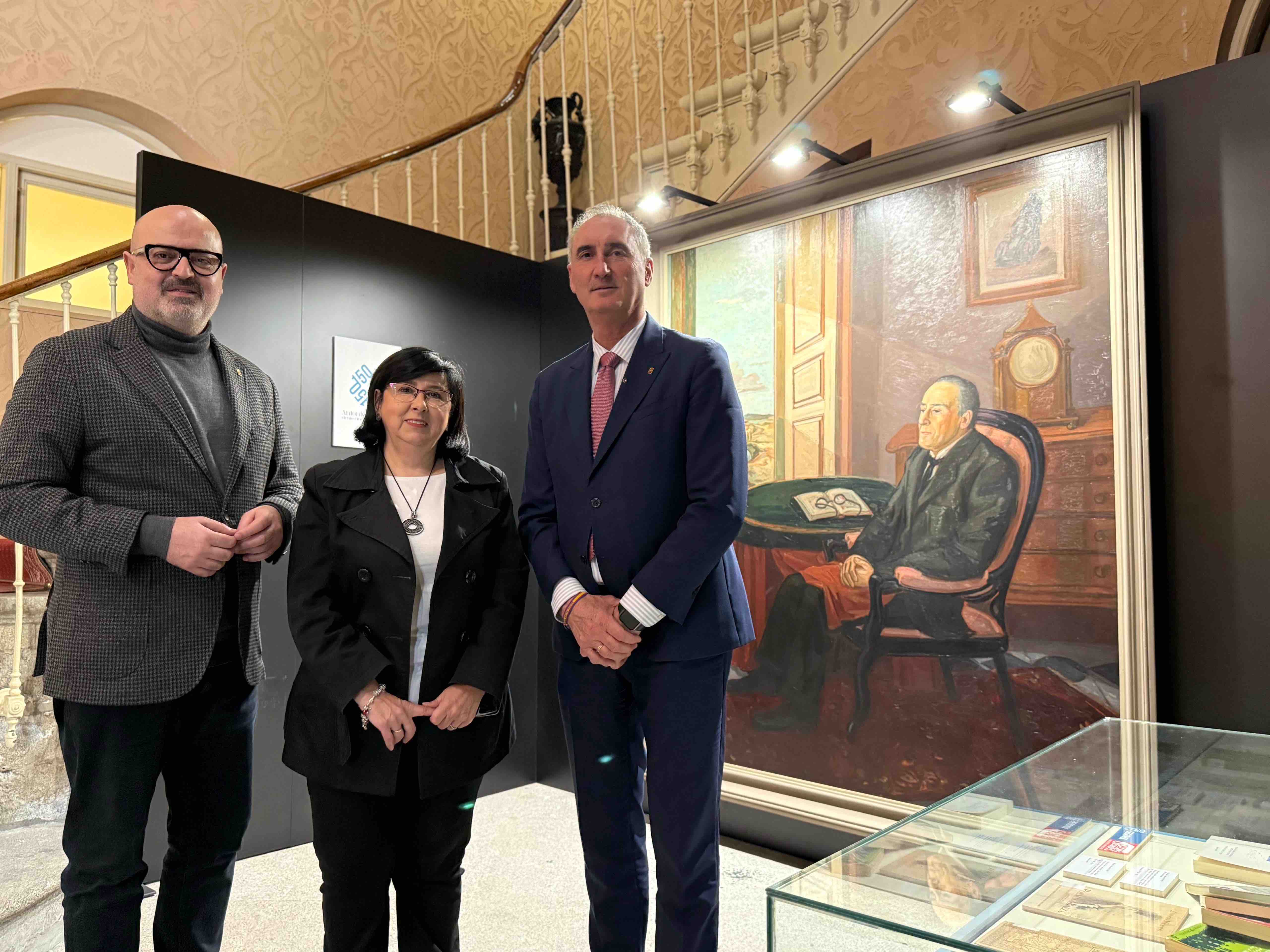 El zaguán del Ayuntamiento acoge el retrato de Antonio Machado