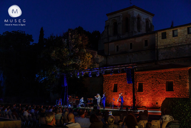 50 MUSEG: Janoska Ensemble rompe todos los esquemas y deslumbra al público