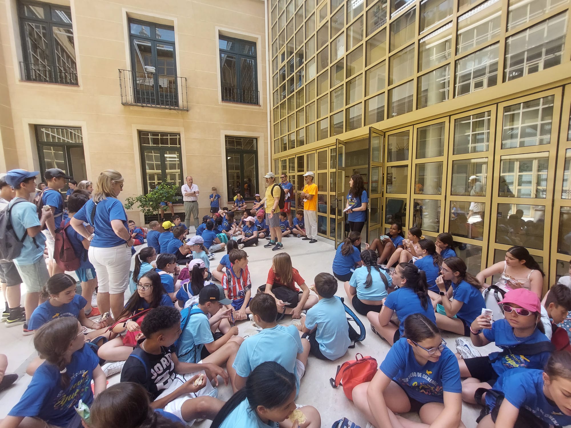 El programa Aprender fuera del aula contó con la participación de más de 4.000 escolares