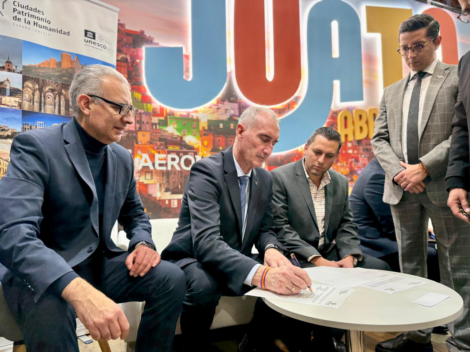 Firma acuerdo GCPHE-Ciudades Mexicanas patrimonio mundial