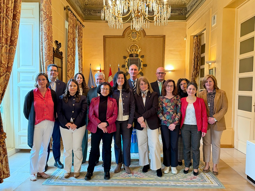 Toma de posesión de ocho empleadas municipales