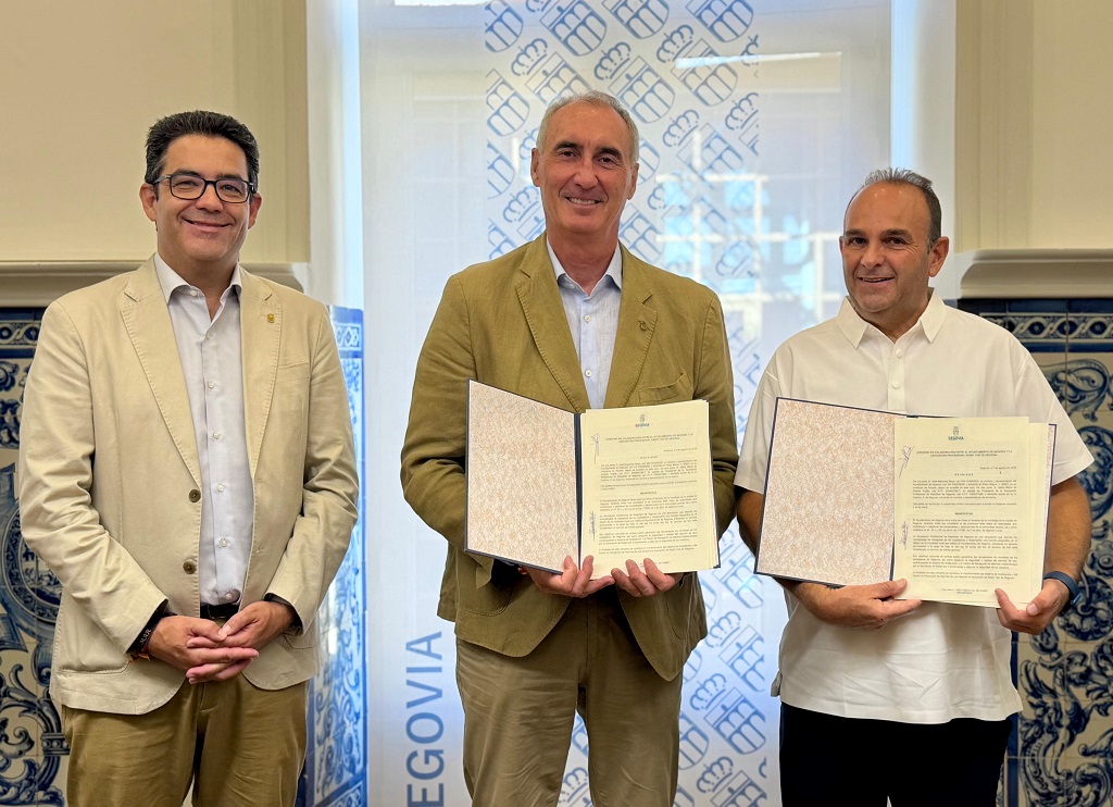 Firma convenio Radio Taxi