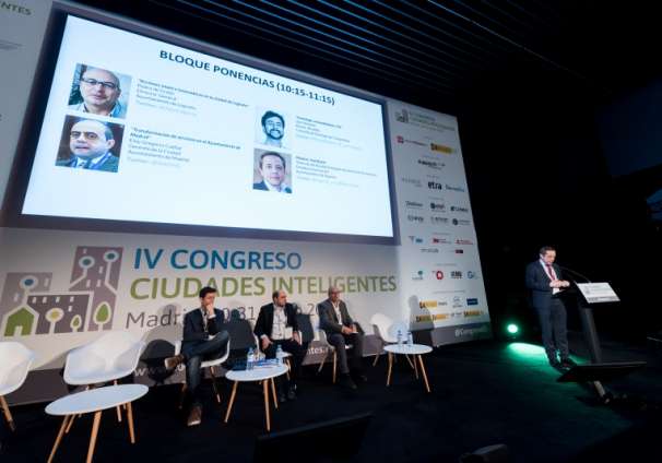 Jose-Bayon-Ayuntamiento-Segovia-1-Ponencia-4-Congreso-Ciudades-Inteligentes-2018