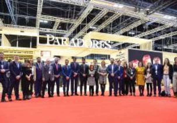 2020-01-24 Fitur-GCPHE-PresentacionPlanAcción_con Paradores