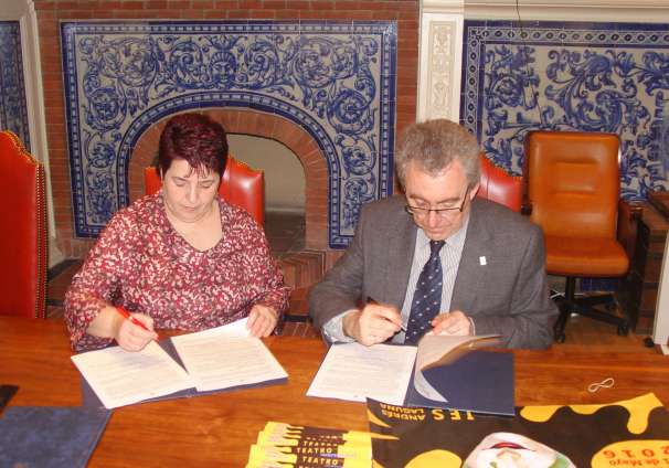 2016-04-22 firma convenio con el IES Andrés Laguna