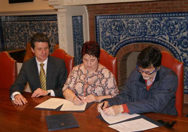 2016-05-04 Convenio con la Asociación Parkinson