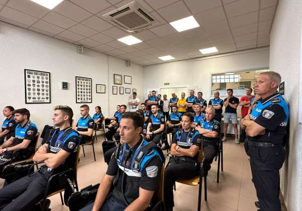 Visita del alcalde al cuartel de la Policía Local 3