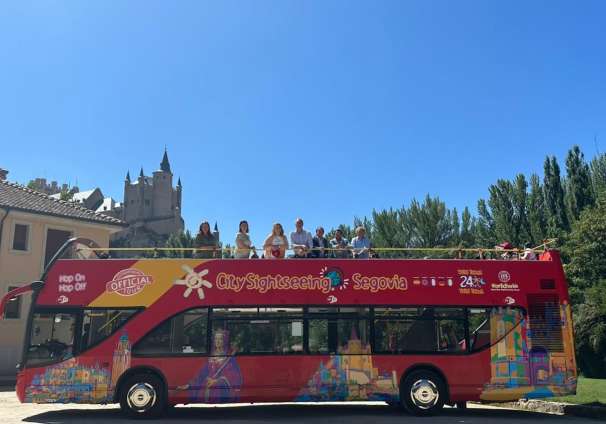 Presentación bus turístico San Marcos