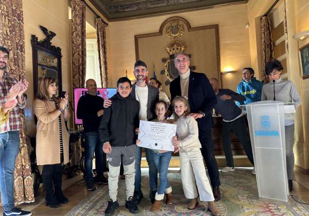 Entrega premios carrera Fin de Año salón 25