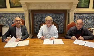 Firma convenio Radio Taxi Segovia