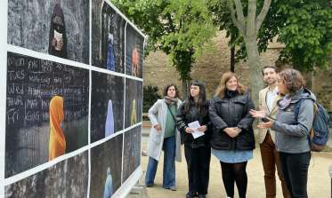 Exposición Médicos del Mundo en el Paseo del Salón