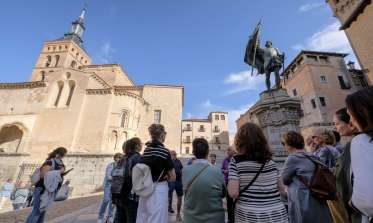 Visita Guiada Santa Teresa Jesus Segovia Plaza Medina Campo Iglesia San Martin