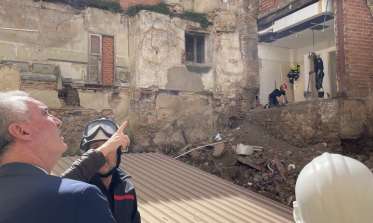 Visita del Alcalde al Derrumbe muros del Hotel Victoria