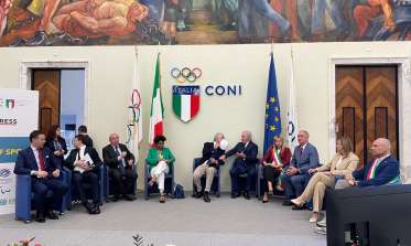 El alcalde de Segovia recibe en Roma las credenciales de Segovia como Ciudad Europea del Deporte