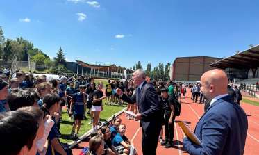 I Olimpiada Escolar reúne a mil alumnos de 5º y 6º de Educación Primaria en la Ciudad Deportiva de la Albuera