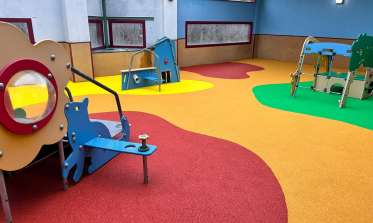 Suelo de caucho escuela infantil La Senda