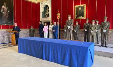 Entrega de títulos de Segoviano Honorario a los sargentos alumnos de la escala de suboficiales de la Academia de Artillería