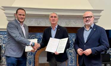 Firma del Convenio con la Junta de Cofradías