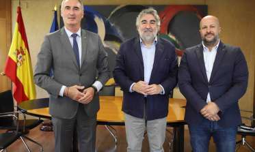 El alcalde José Mazarías reunido con el presidente del Consejo Superior de Deportes, José Manuel Rodríguez Uribes