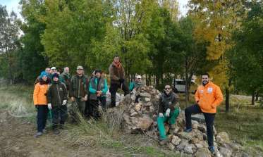 Segovia Educa en Verde ayudando al mochuelo