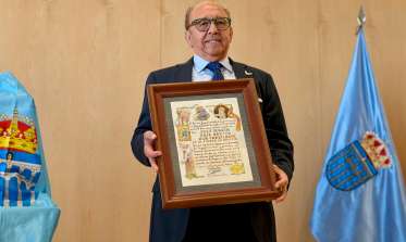José María Ruiz recibe el título de Hijo Predilecto de la ciudad de Segovia