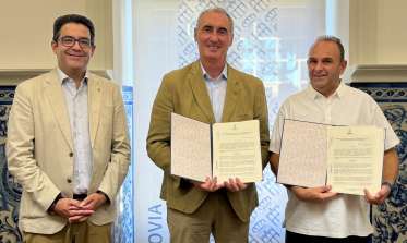 Firma convenio Radio Taxi