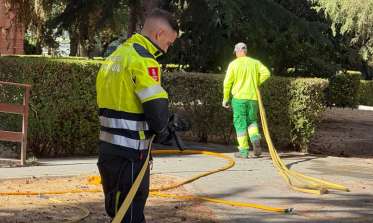 servicio de riego de zonas verdes de comunidades afectadas por las restricciones