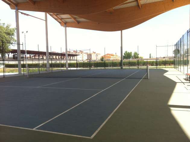 PISTA-CUBIERTA-DE-TENIS-1