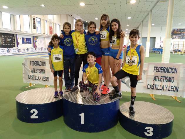 Varios en podio (2)