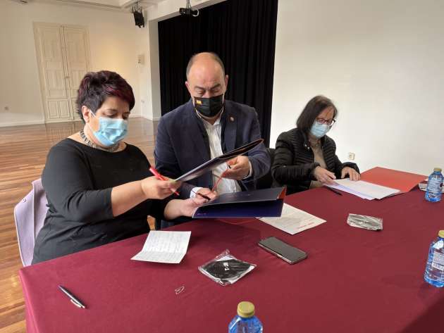 Firma convenio Sociedad Filarmónica de Segovia