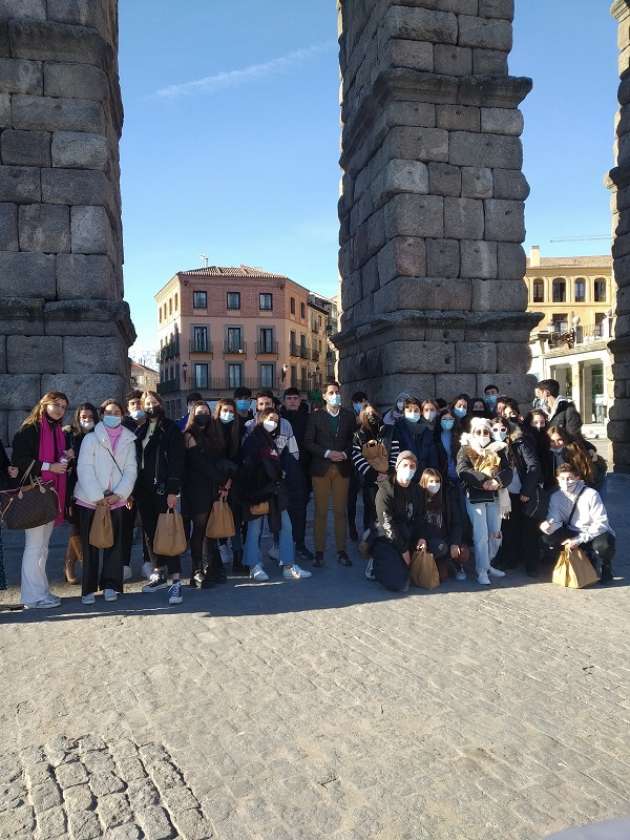 FOTO JÓVENES FCJE