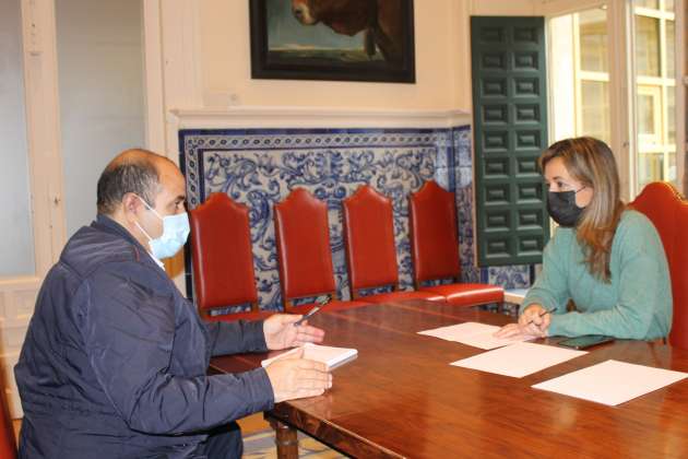 Reuniòn Ana Peñalosa con Labat