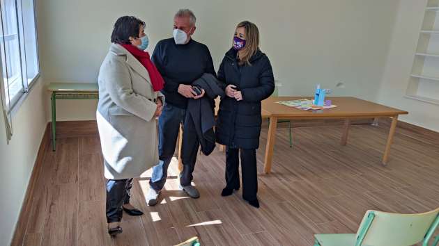 Visita de alcaldesa y concejala a Revenga