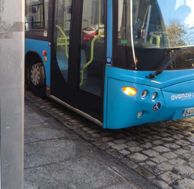 Puerta de autobús urbano