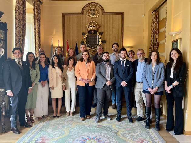 Toma de posesión de siete técnicos de administración general