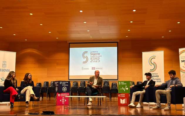 Mesa redonda Ser deportistas 